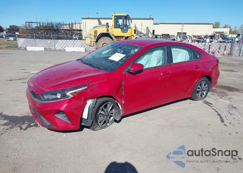 2023 Kia Forte Lxs z USA, uszkodzony, nr VIN 3KPF24AD0PE583507